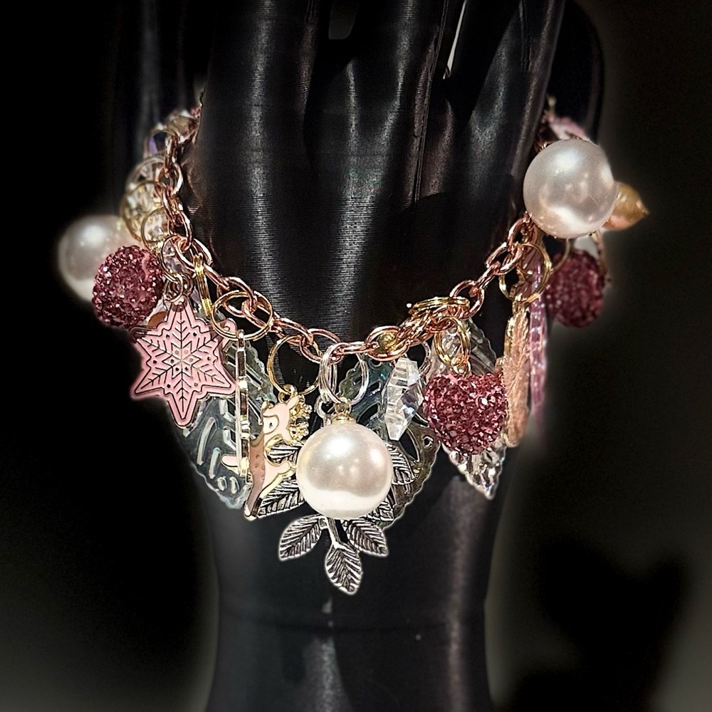 Elegant Pearl, Pink Christmas Charm Bracelet